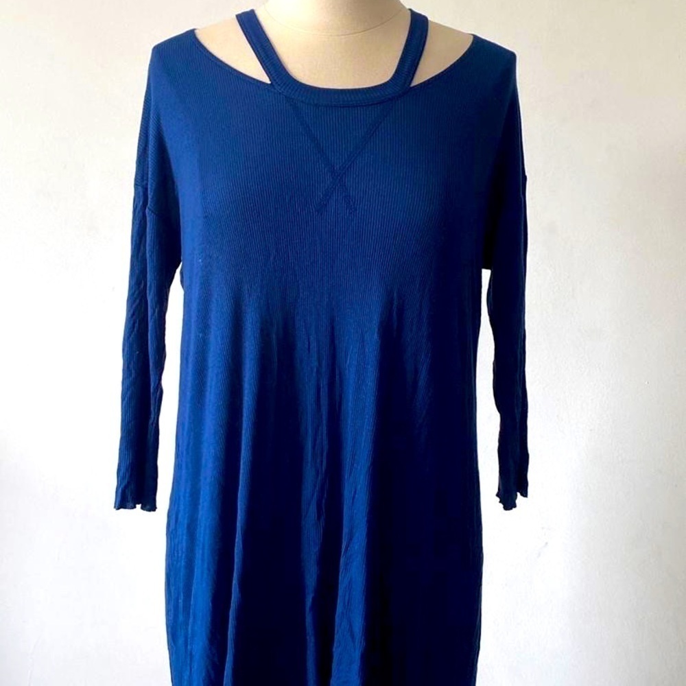 stunning Aïko royal blue dress shirt size medium worn once